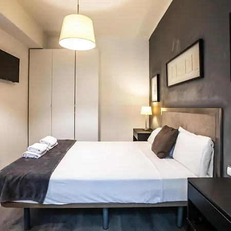 64ind1131 - With Balcony Apartmán