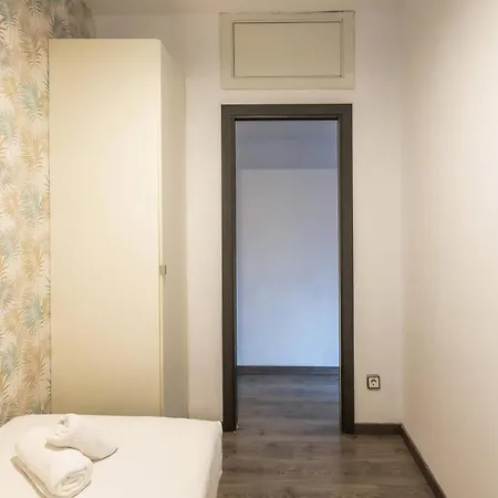 64ind1131 - With Balcony Barcelona
