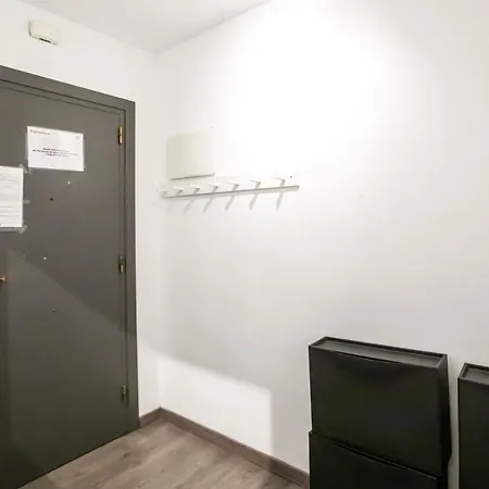 64ind1131 - With Balcony Apartment *